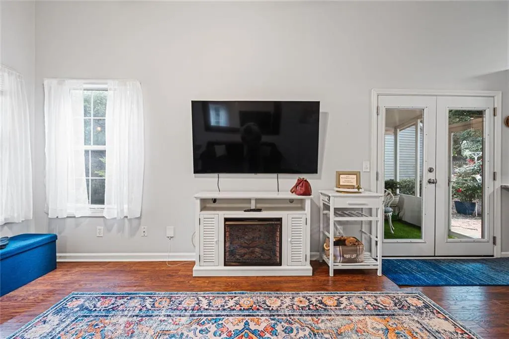 Woodstock, Georgia 30188, United States, 2 Bedrooms Bedrooms, ,2 BathroomsBathrooms,Residential,Active,160760