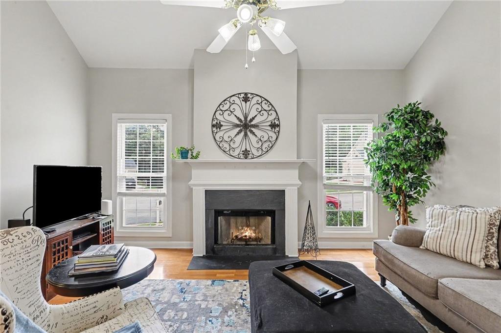 215 Pickets Row