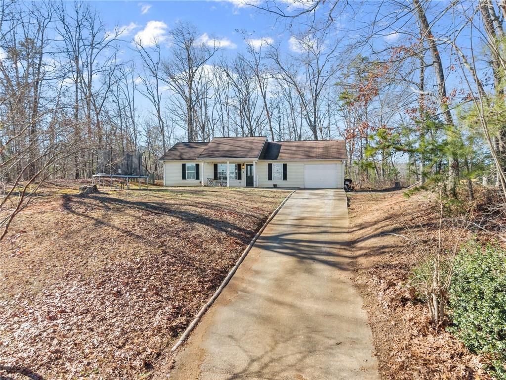 Photo of 4010 Glen Ridge, Gainesville, GA 30507 (MLS # 7704389)