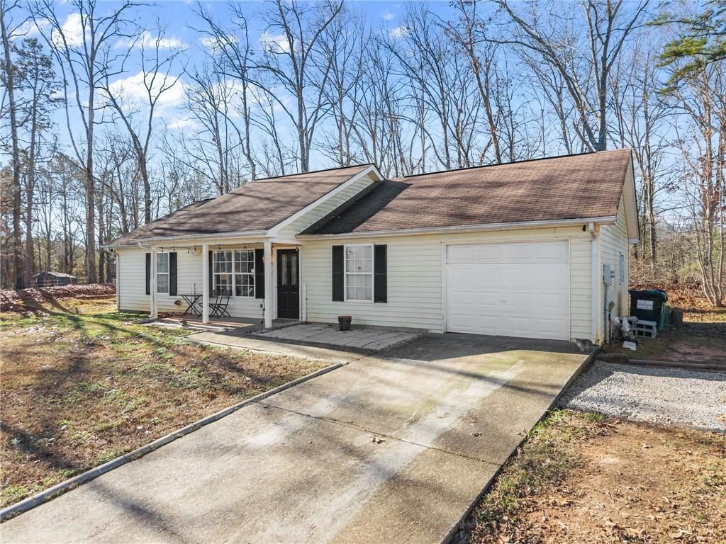 Photo of 4010 Glen Ridge, Gainesville, GA 30507 (MLS # 7704389)