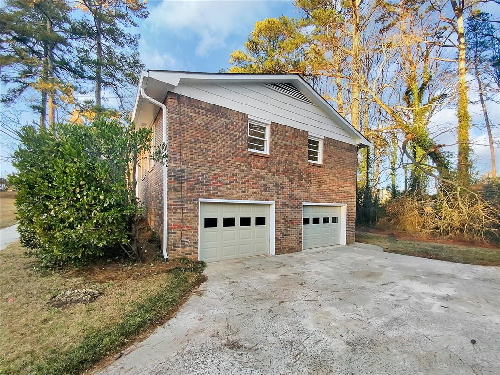 2240 SPALDING Drive