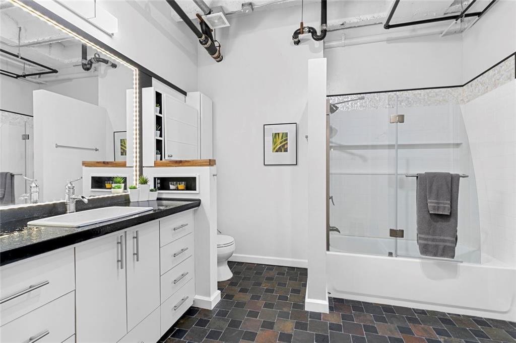 878 Peachtree Street NE 431