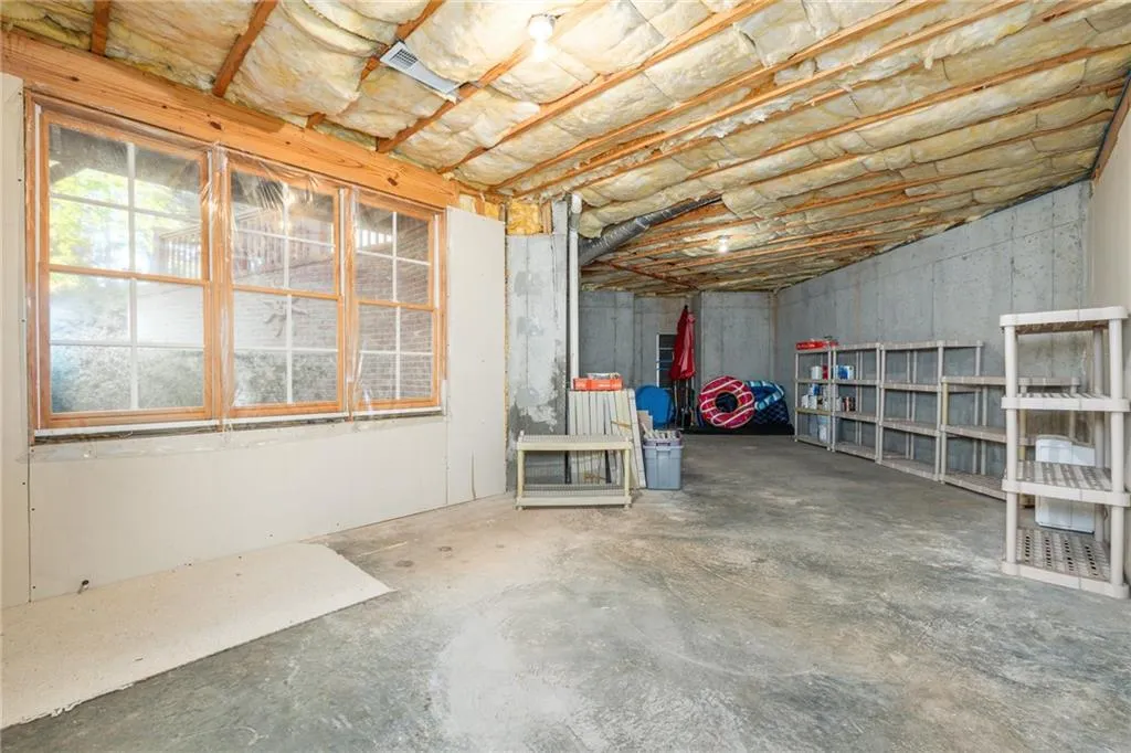 Cumming, Georgia 30041, United States, 7 Bedrooms Bedrooms, ,7 BathroomsBathrooms,Residential,Pending,32910