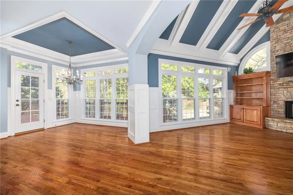 Cumming, Georgia 30041, United States, 7 Bedrooms Bedrooms, ,7 BathroomsBathrooms,Residential,Pending,32910