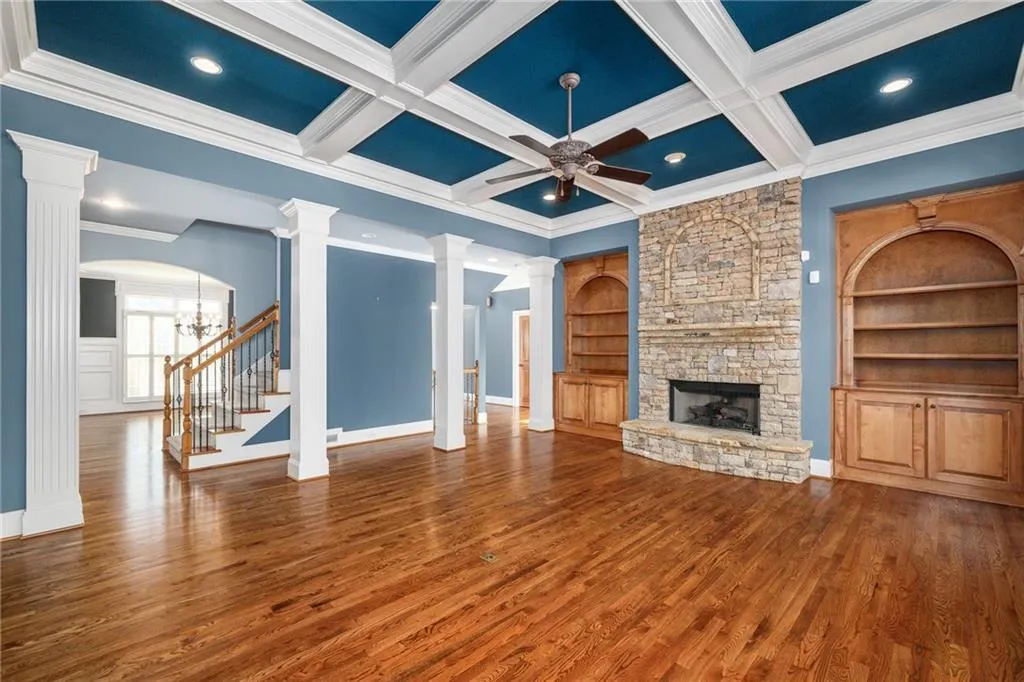 Cumming, Georgia 30041, United States, 7 Bedrooms Bedrooms, ,7 BathroomsBathrooms,Residential,Pending,32910