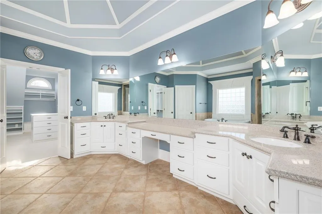 Cumming, Georgia 30041, United States, 7 Bedrooms Bedrooms, ,7 BathroomsBathrooms,Residential,Pending,32910