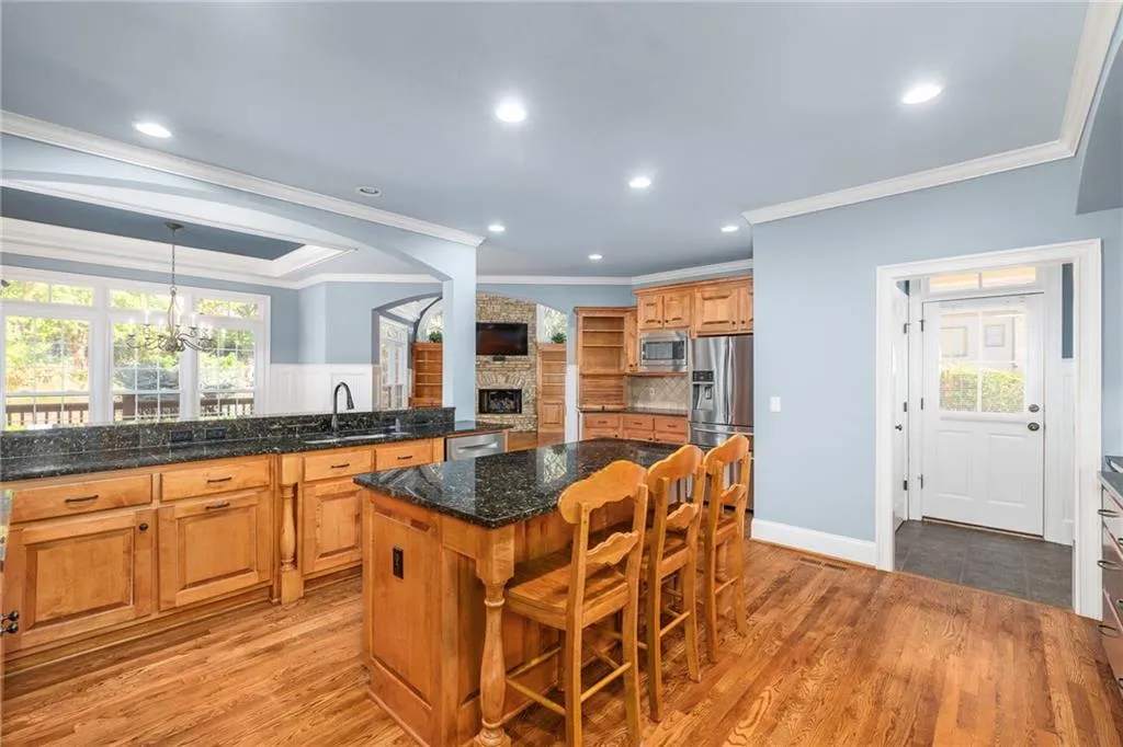 Cumming, Georgia 30041, United States, 7 Bedrooms Bedrooms, ,7 BathroomsBathrooms,Residential,Pending,32910