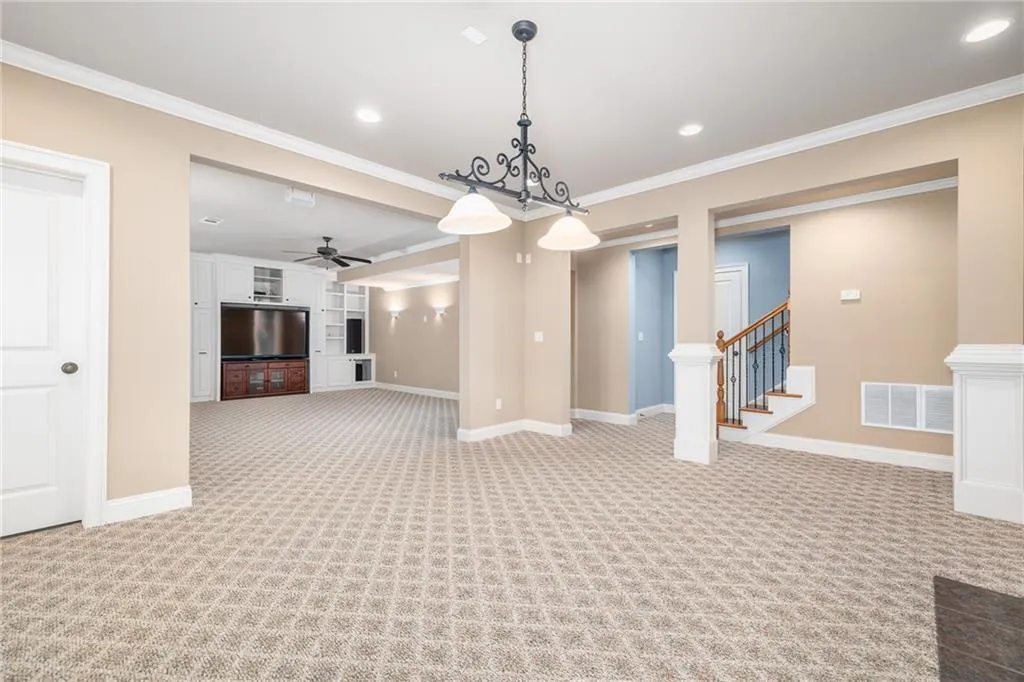 Cumming, Georgia 30041, United States, 7 Bedrooms Bedrooms, ,7 BathroomsBathrooms,Residential,Pending,32910