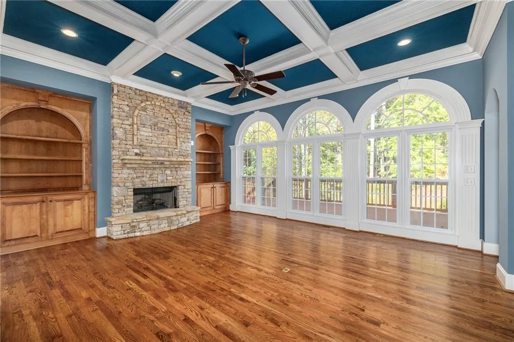 Cumming, Georgia 30041, United States, 7 Bedrooms Bedrooms, ,7 BathroomsBathrooms,Residential,Pending,32910