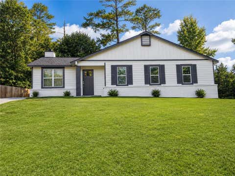 Homes For Sale - 7791 Chase Woods Drive<br/> Jonesboro, GA 30236