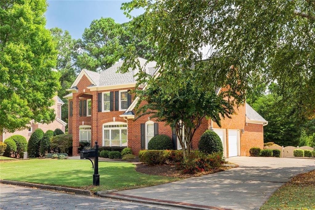 5697 Whitehall Walk
