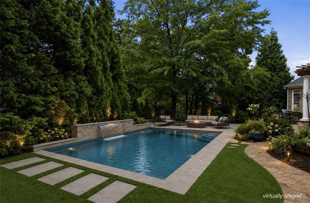 2585 Shumard Oak Drive