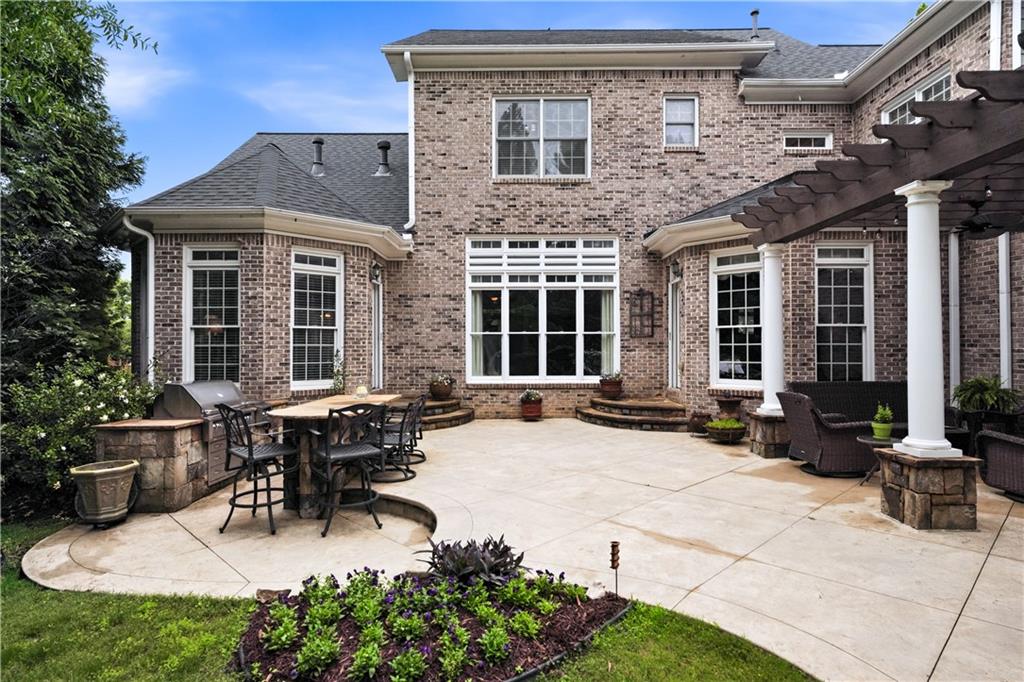 2585 Shumard Oak Drive