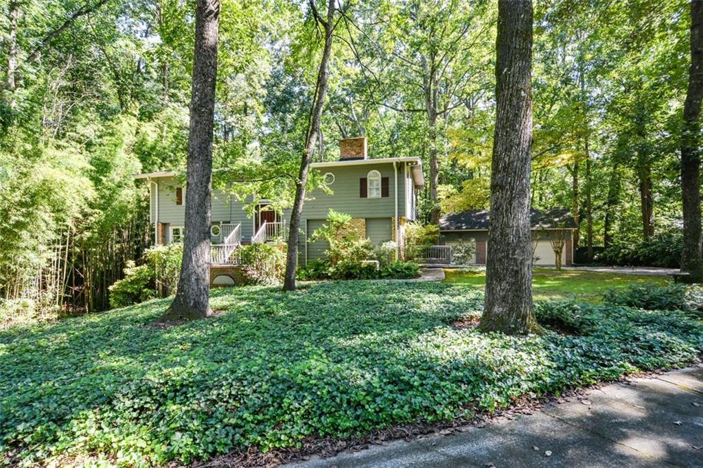 852 Hickory Drive SW