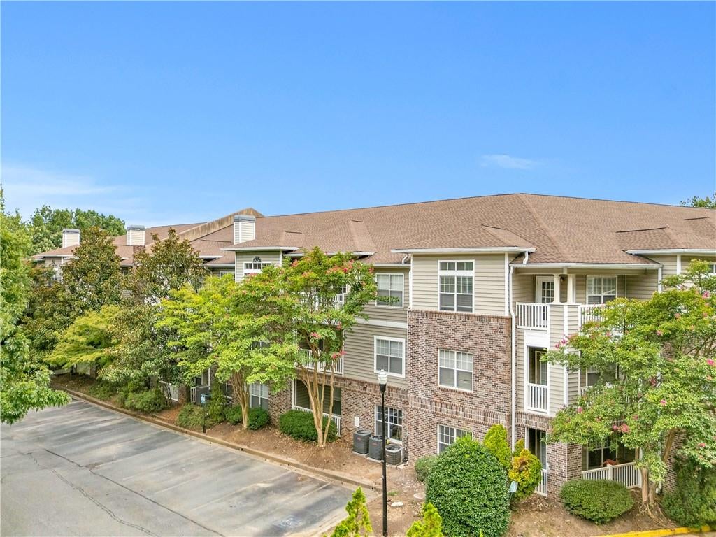 2700 Pine Tree Road NE 1308