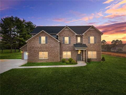 689 S Jeff Davis Drive Fayetteville GA 30215