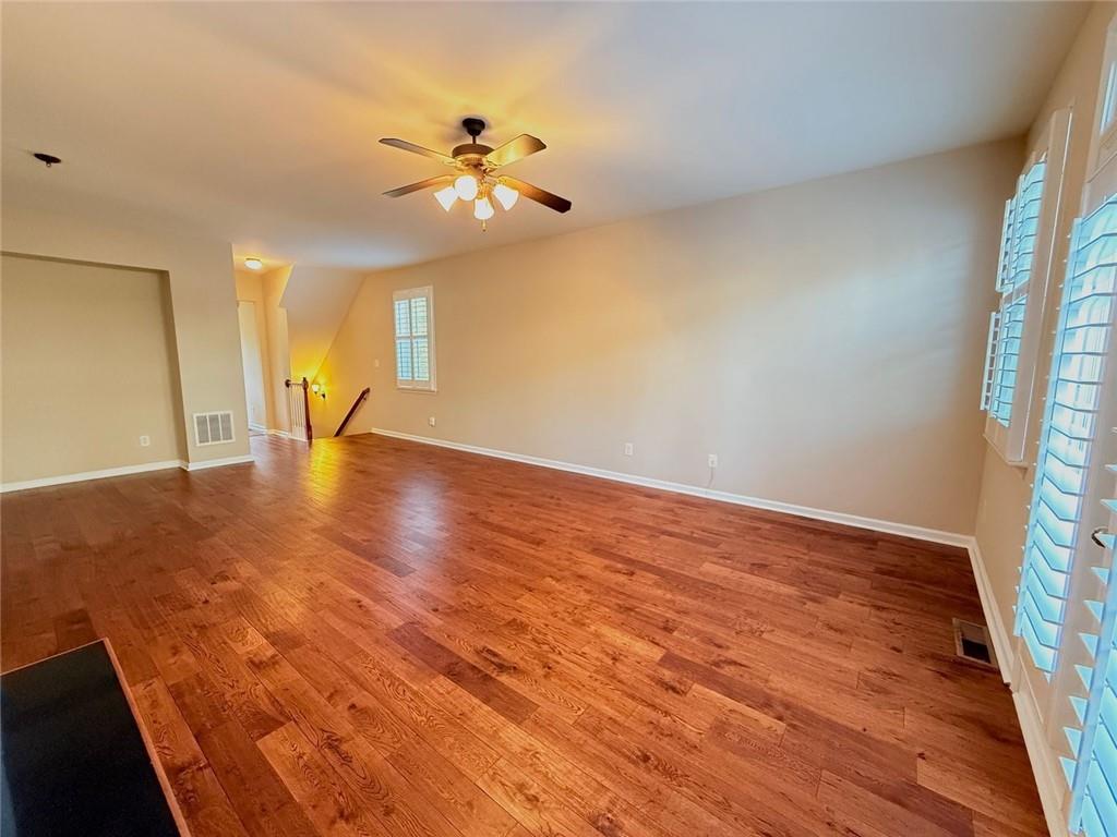 525 Grove Field Court, Suwanee, Georgia image 11