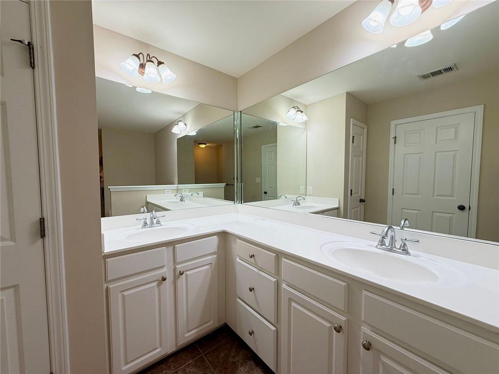 525 Grove Field Court, Suwanee, Georgia image 24