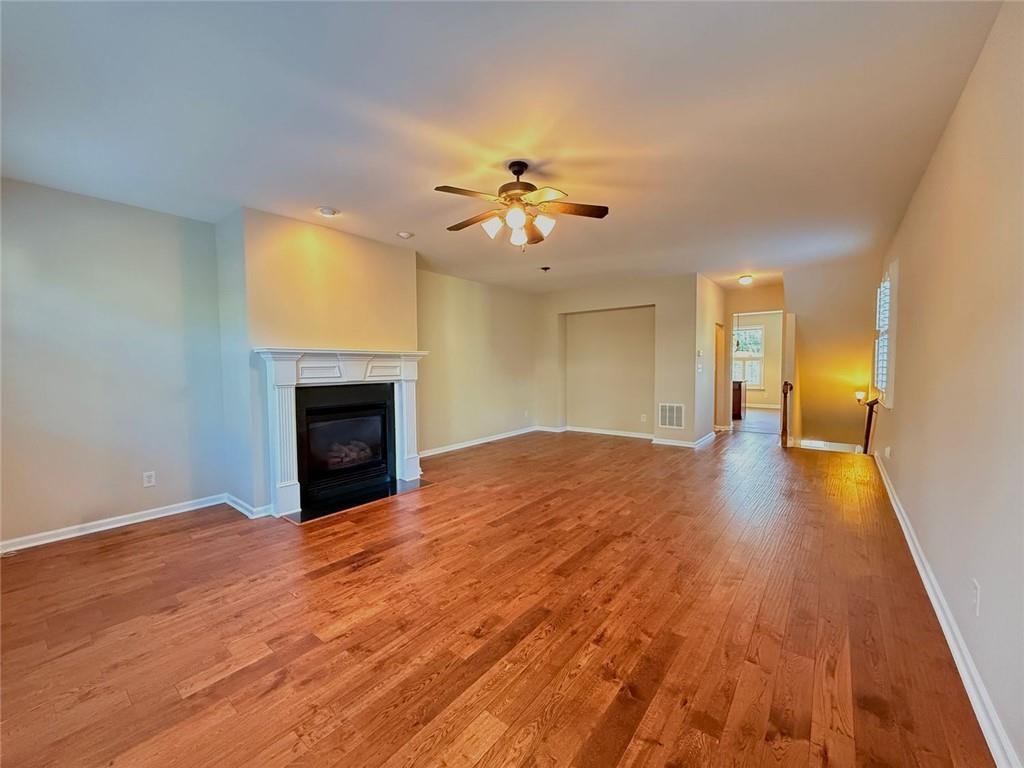 525 Grove Field Court, Suwanee, Georgia image 12