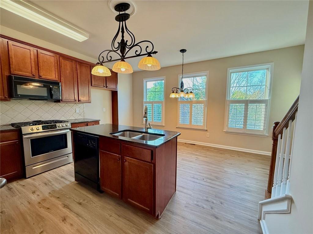 525 Grove Field Court, Suwanee, Georgia image 13
