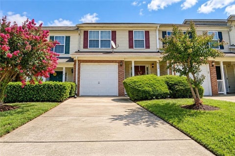 Townhouse For Sale - 1476 April Lane<br/> Clayton County, Morrow, GA 30260