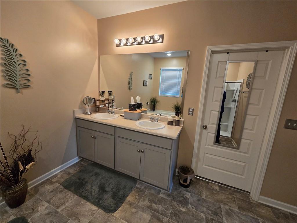 912 Nandina Lane, Loganville, Georgia image 23