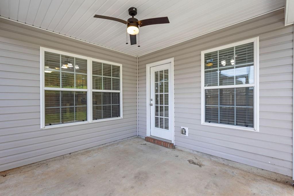 3946 Village Crossing Lane, Ellenwood, Georgia image 8