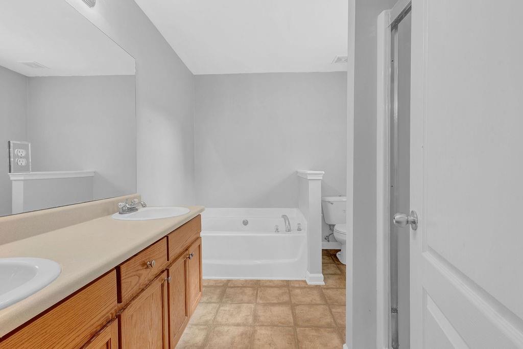 3946 Village Crossing Lane, Ellenwood, Georgia image 31