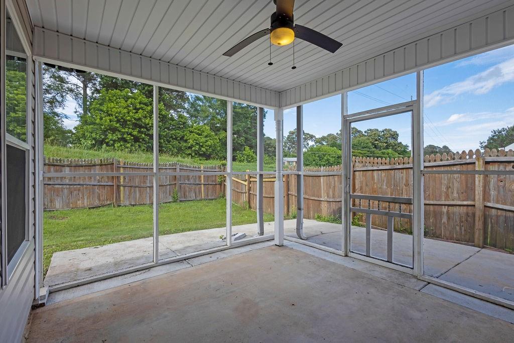 3946 Village Crossing Lane, Ellenwood, Georgia image 9