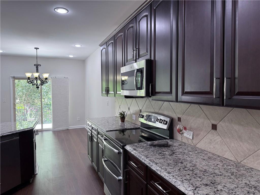 1632 Lenox Overlook Road, Brookhaven, Georgia image 12