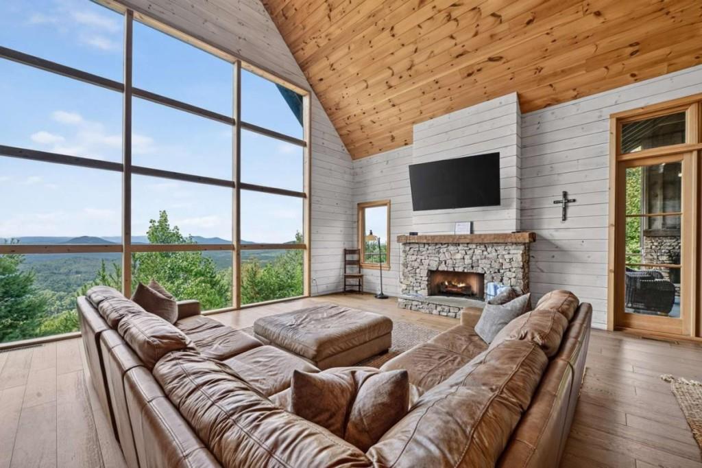 120 Ada Ridge Road