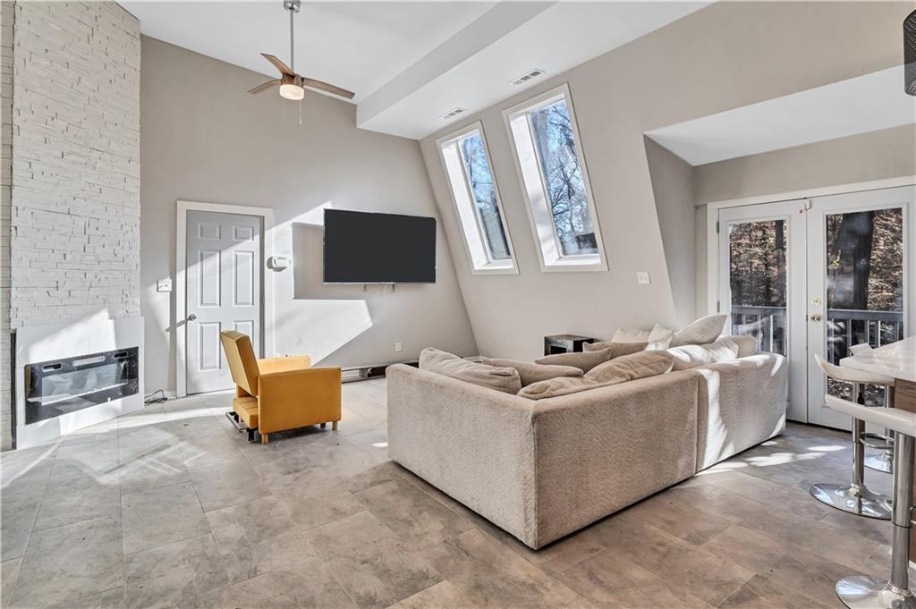 1920 Moores Mill Road NW