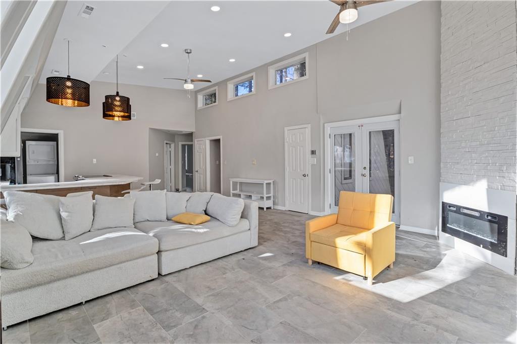 1920 Moores Mill Road NW