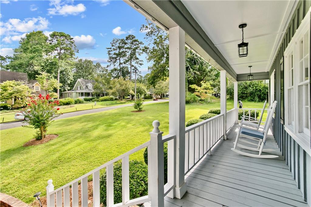 5 Shadowbrook Drive SE