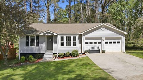 Homes For Sale - 90 Chimney Rise Court<br/> Henry County, Stockbridge, GA 30281