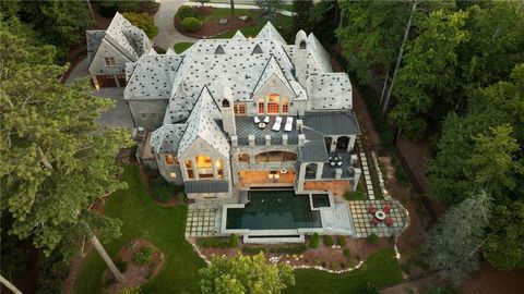 Photo of 929 Middle Fork Trail, Suwanee, GA 30024 (MLS # 7630273)