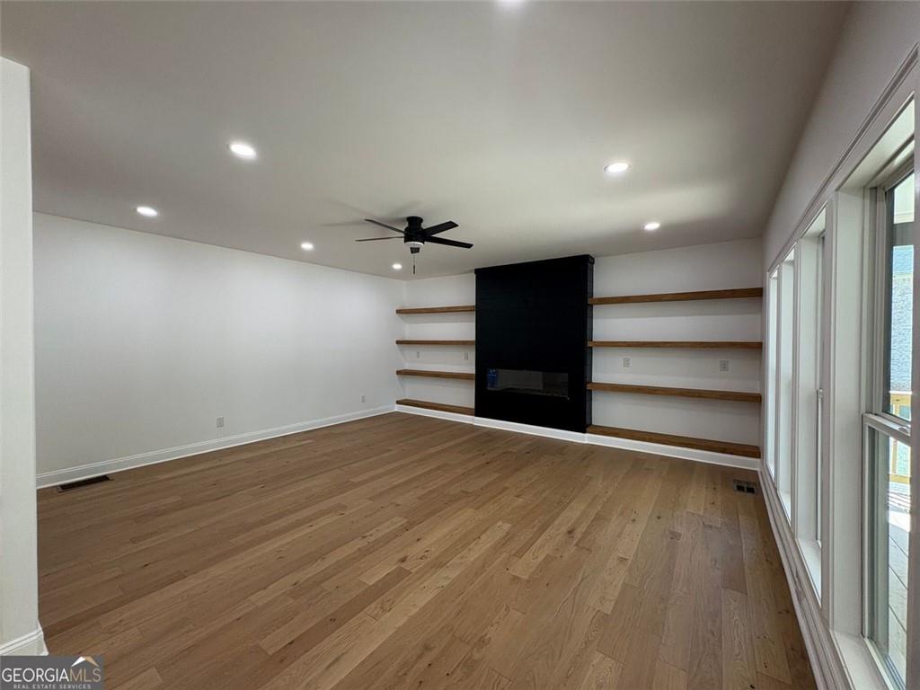 409 SAINT SURREY Way
