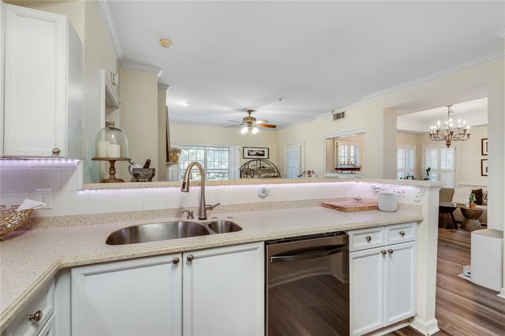 3275 Lenox Road NE 108