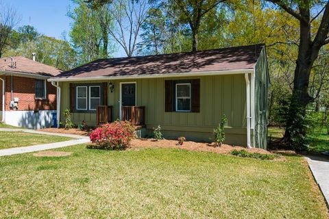 124 Woodbine Circle SE Atlanta GA 30317