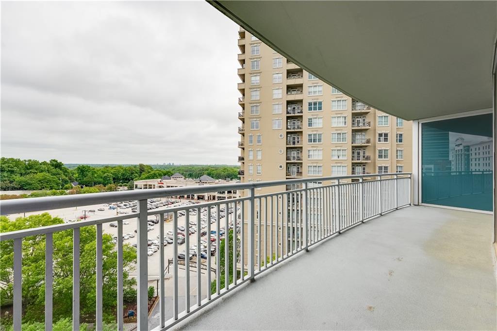 3338 Peachtree Road NE 903
