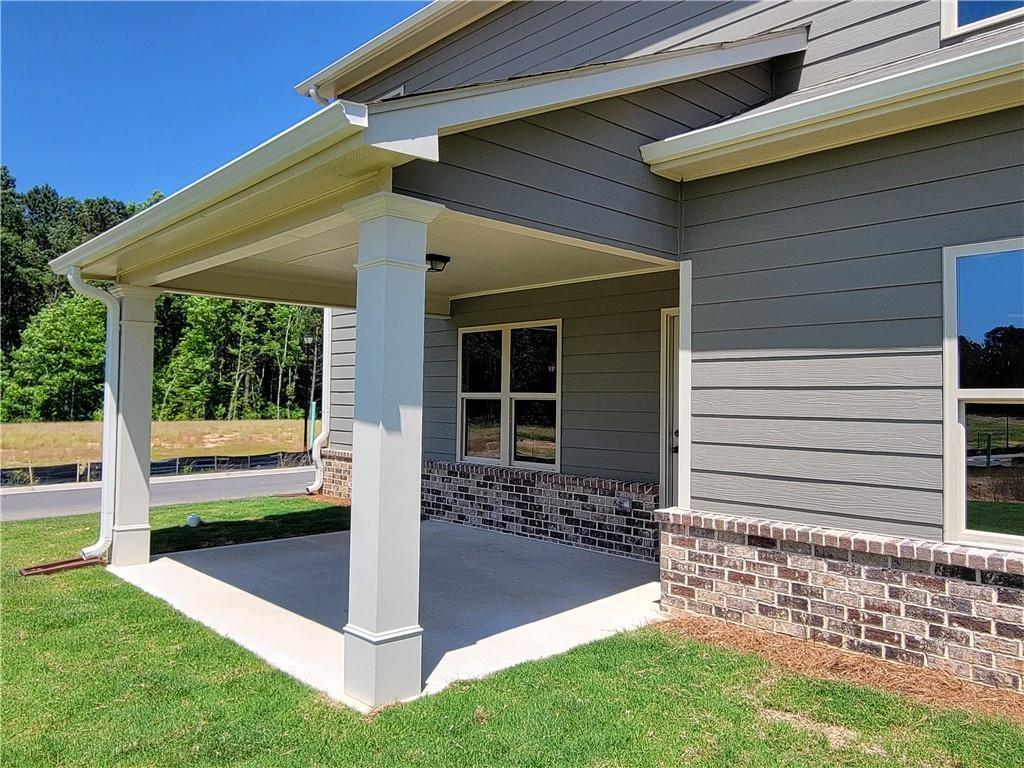 1066 Lakeview Oaks Court