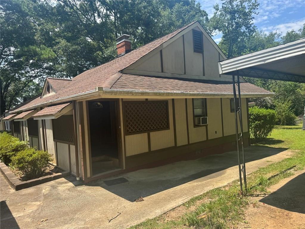 Investor Special in Forest Park! Unlock the potential of this diamond in the rough — a prime opportunity for investors, flippers, or savvy DIY buyers looking to build serious equity. This solidly built home offers great bones, a spacious layout, and endless renovation possibilities. Located in a high-demand area of Forest Park with strong rental and resale potential, this property is poised to deliver excellent returns once updated. Whether you're planning a full rehab or a strategic refresh, this is your chance to turn vision into value. Don’t miss out — properties with this kind of upside don’t last long!