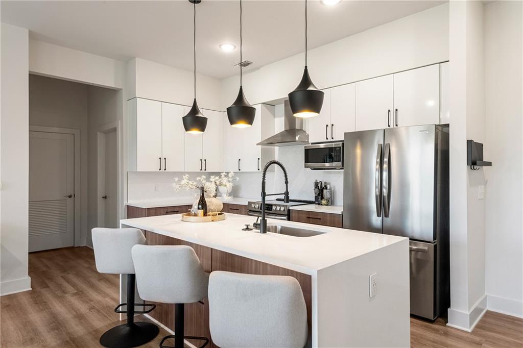 112 Rogers Street NE 207