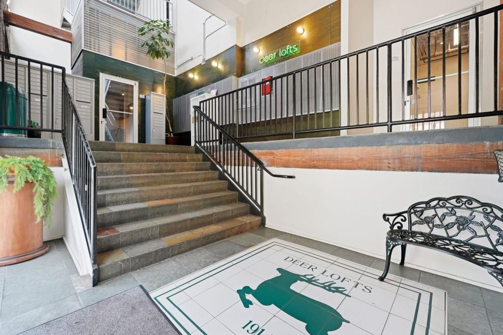 326 Nelson Street SW 205