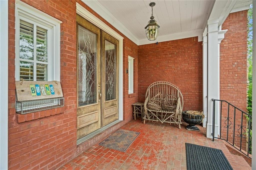 922 River Bend Road SW