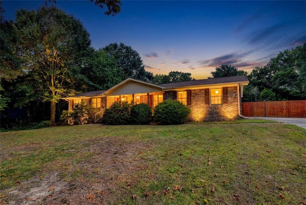 2926 Elizabeth Lane