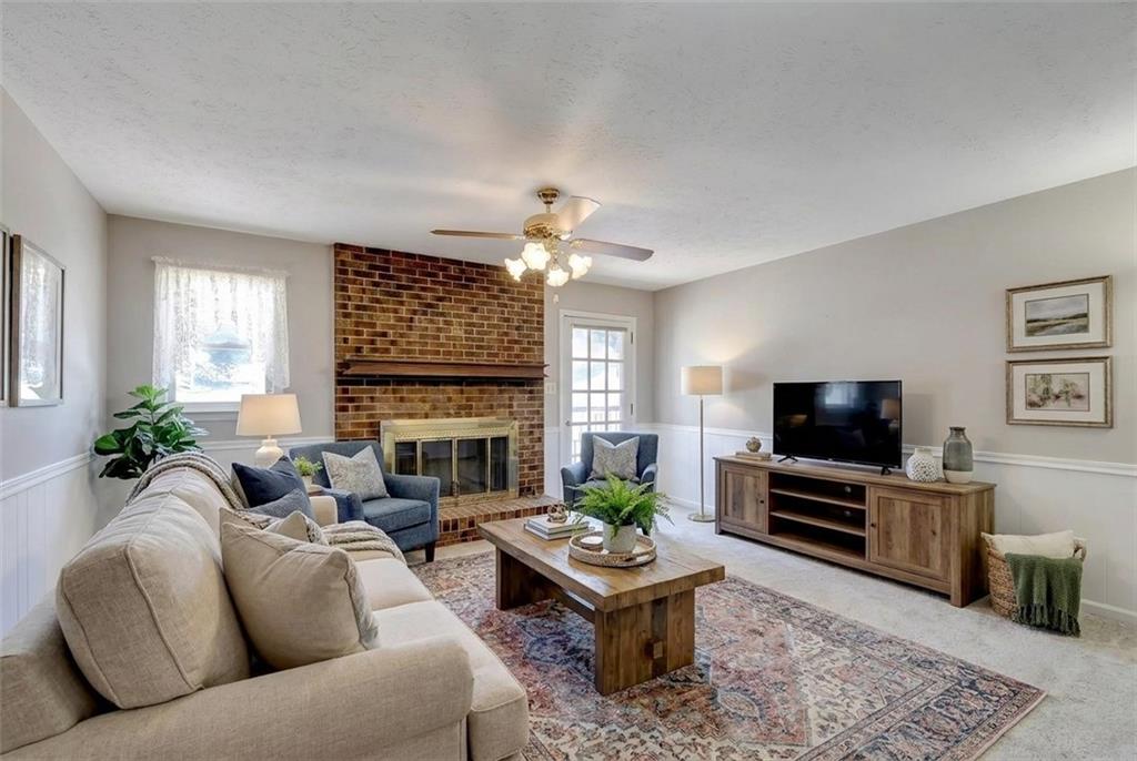 2926 Elizabeth Lane