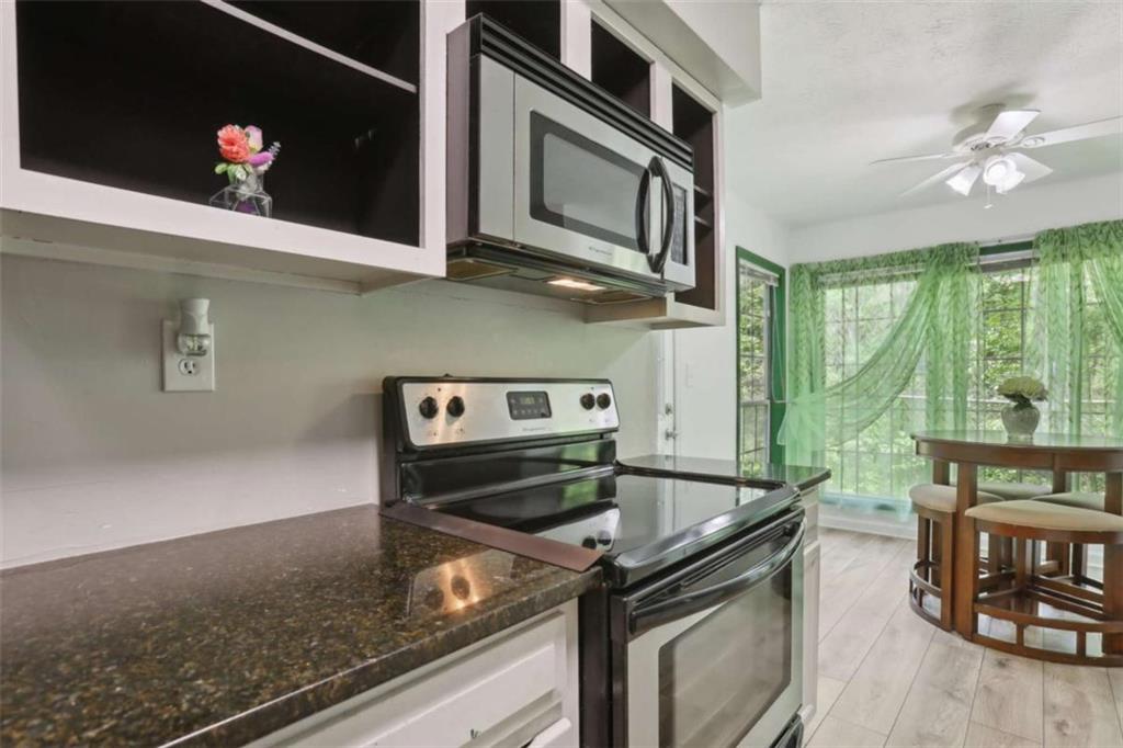 702 Glenleaf Drive, Peachtree Corners, Georgia image 9