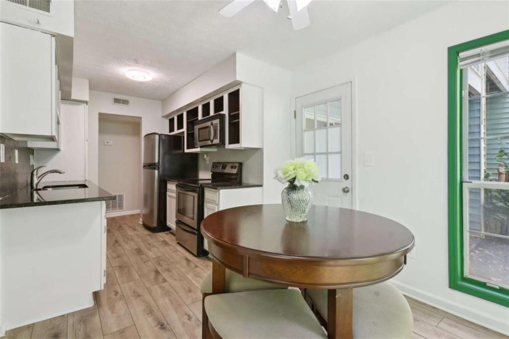 702 Glenleaf Drive, Peachtree Corners, Georgia image 8