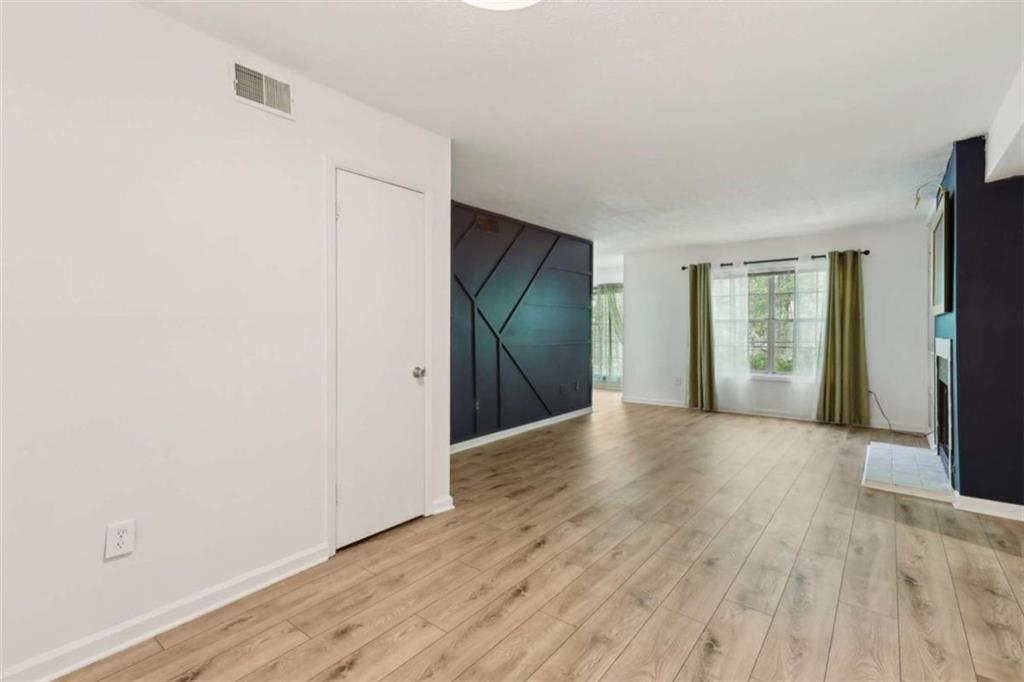 702 Glenleaf Drive, Peachtree Corners, Georgia image 4